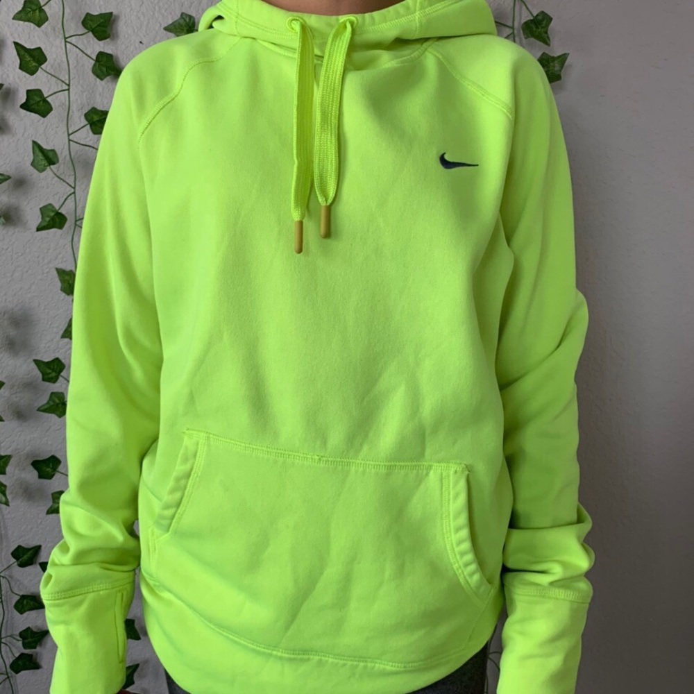 NIKE NEON THERMA_FIT GREEN HOODIE